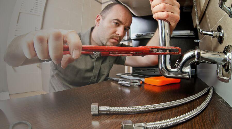 Local annual plumbing maintenance in Batesville, TX